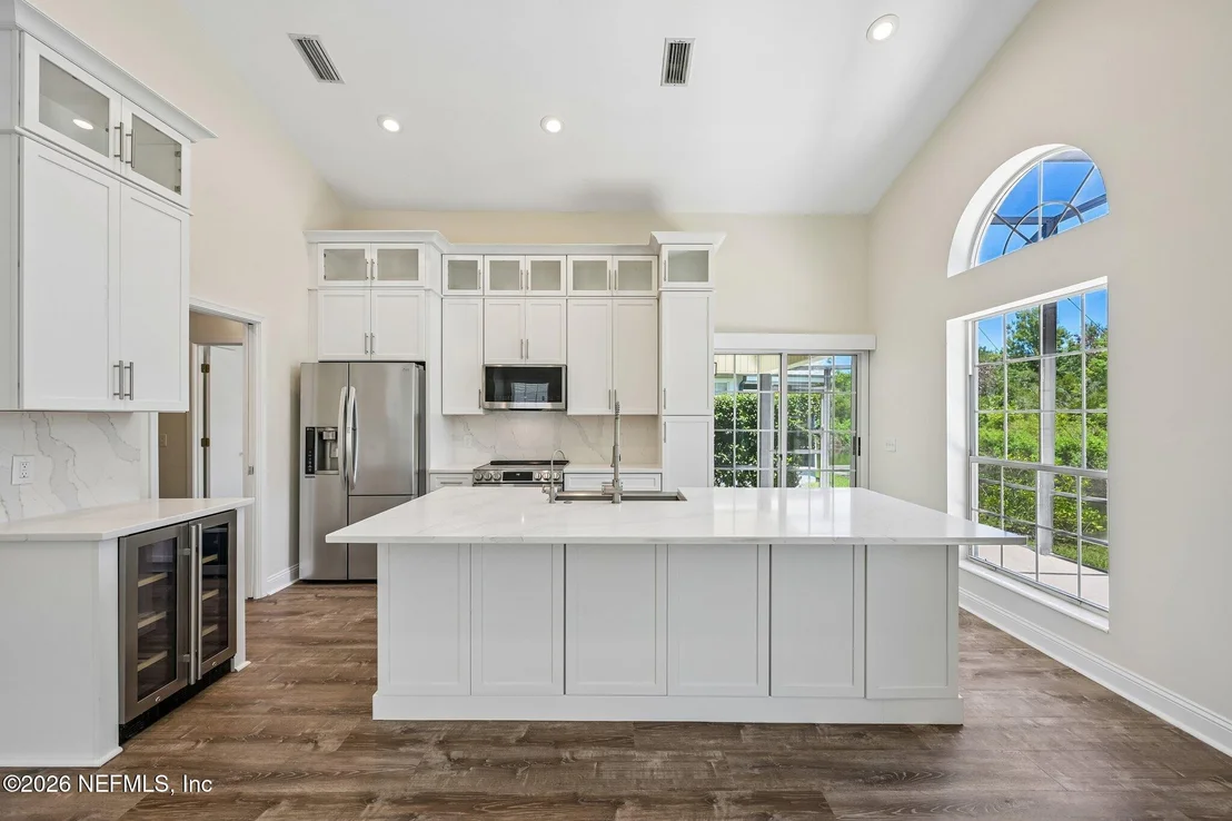 Photo of 341 CHARLEMAGNE Circle