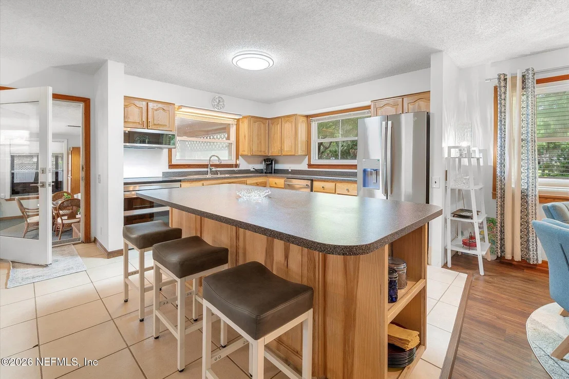 Photo of 500 WALNUT Street