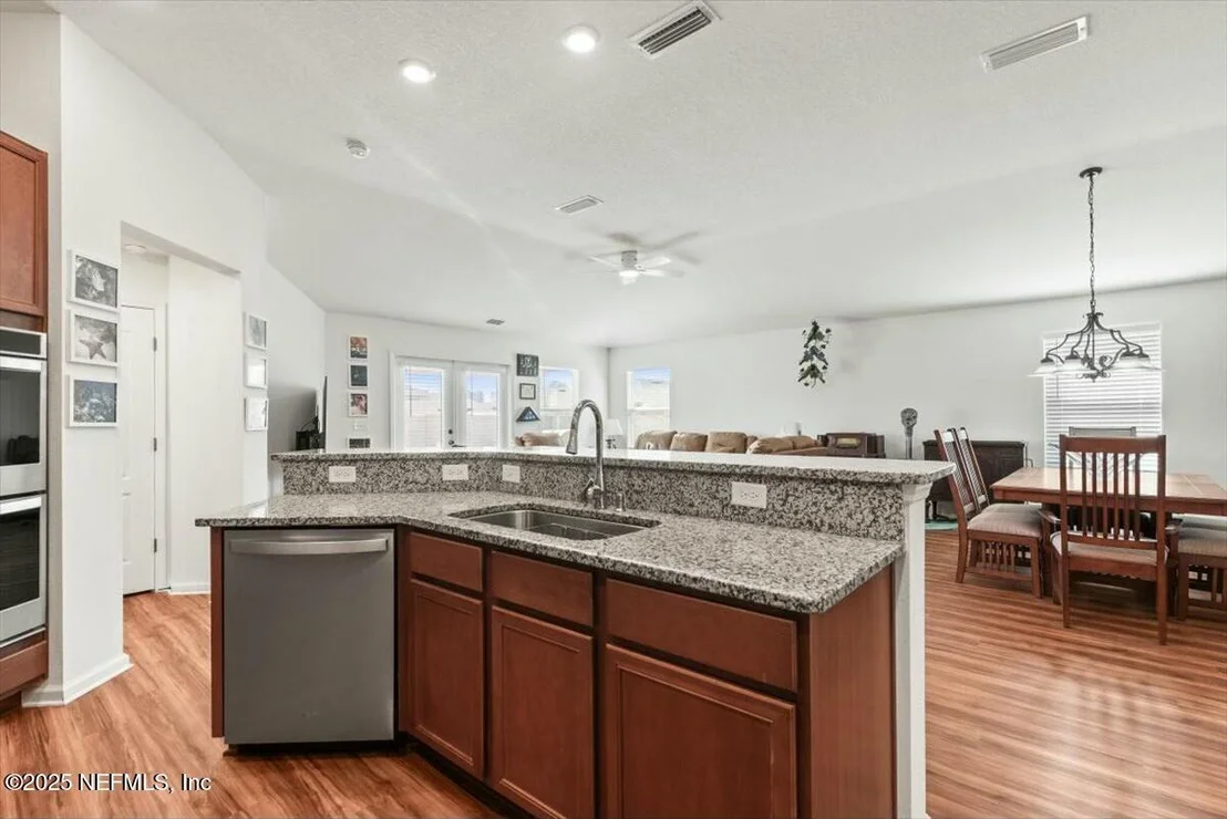 Photo of 10451 COLLINS FIELD Circle
