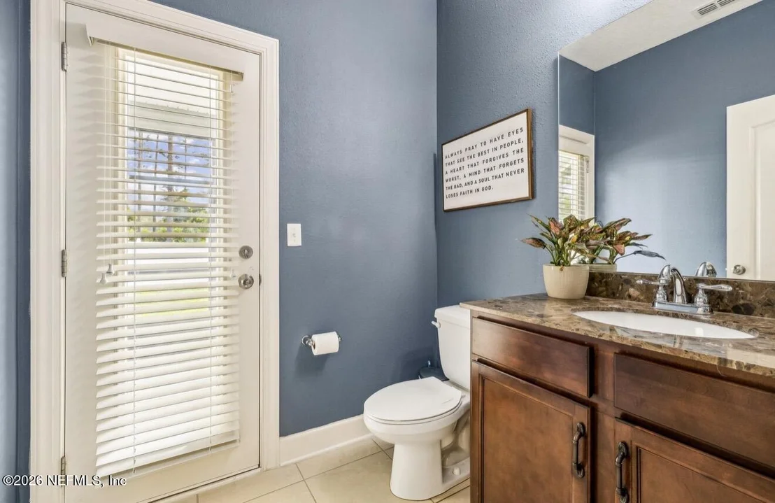 Photo of 1072 MERLIN Point