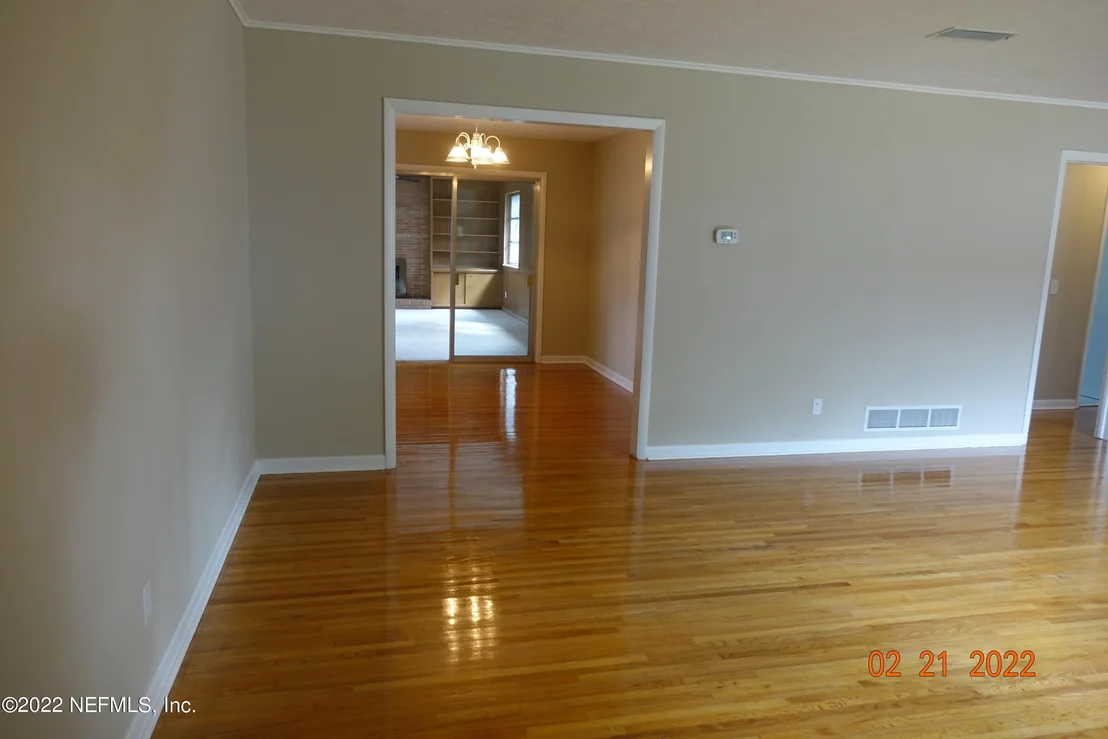 Photo of 1675 MT. VERNON Drive
