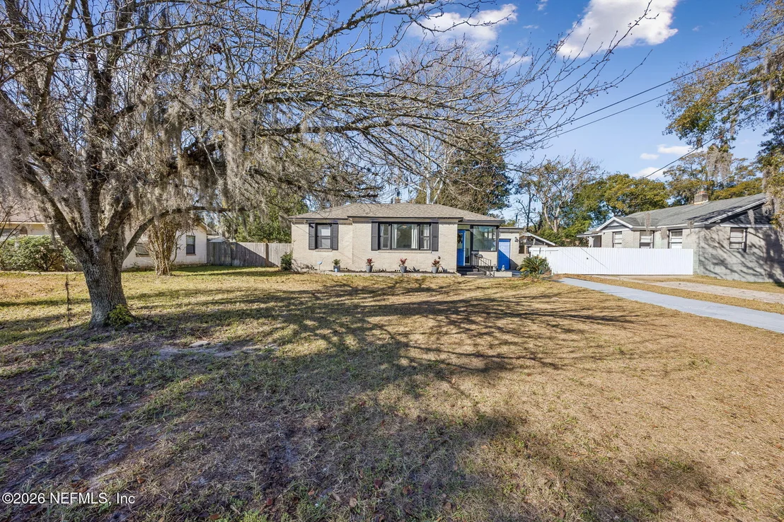 Photo of 426 AIKEN Road