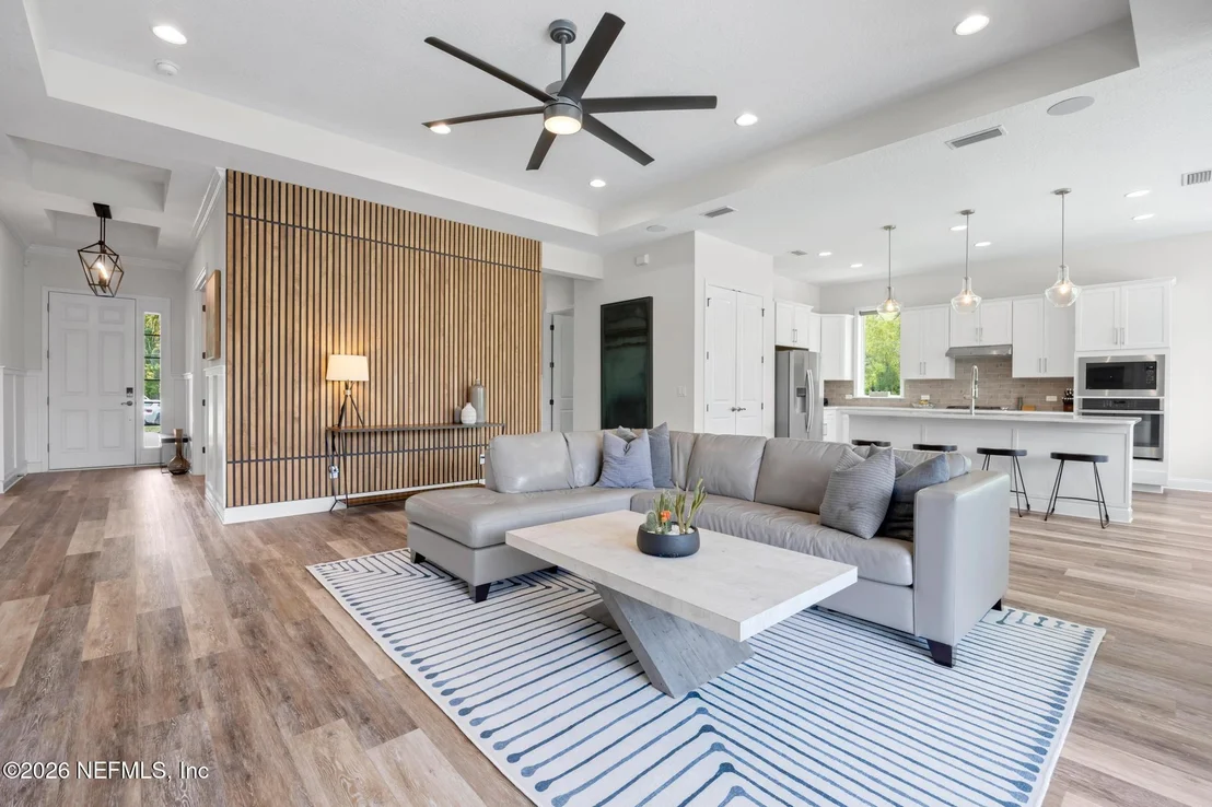 Photo of 11 FORESTVIEW Lane