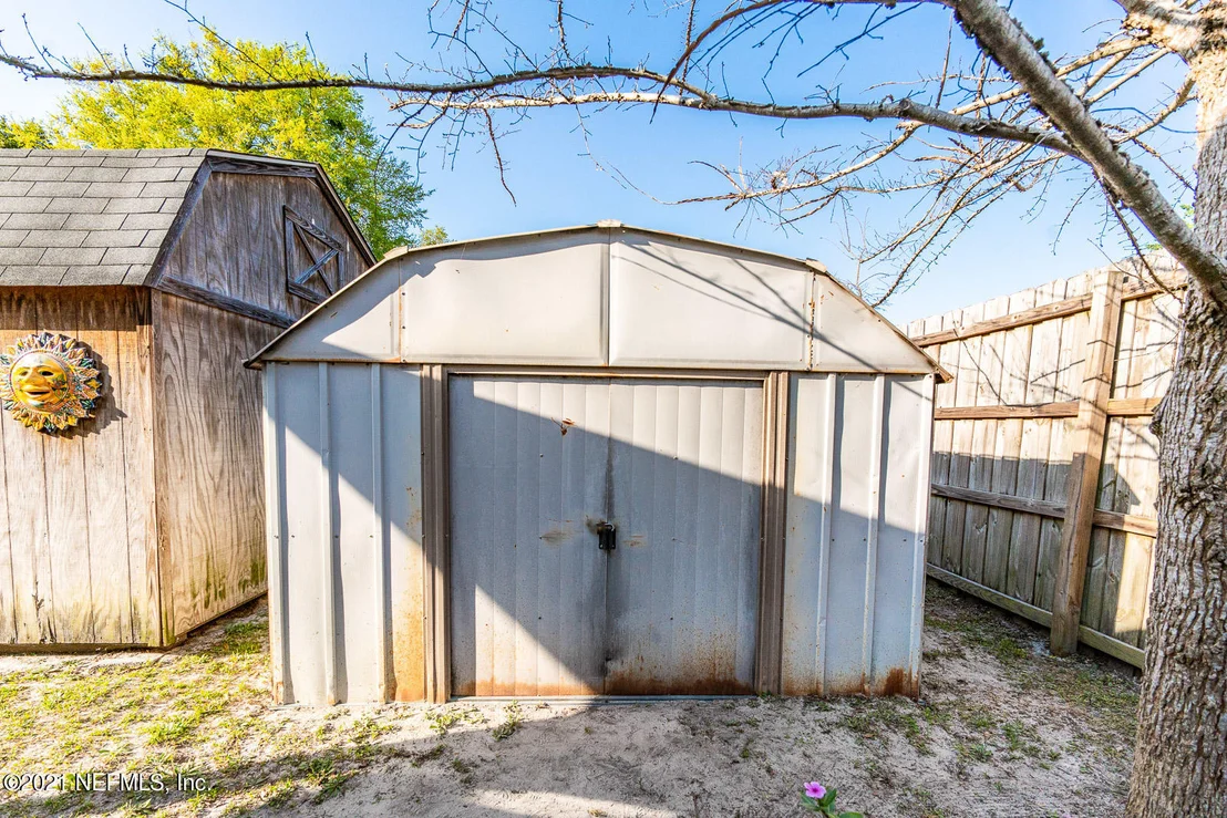 Photo of 4443 BEVERLY Avenue