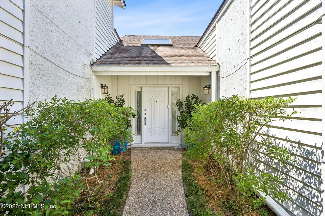 Photo of 330 GARDEN Lane