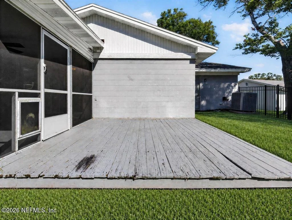 Photo of 474 CASUARINA Circle