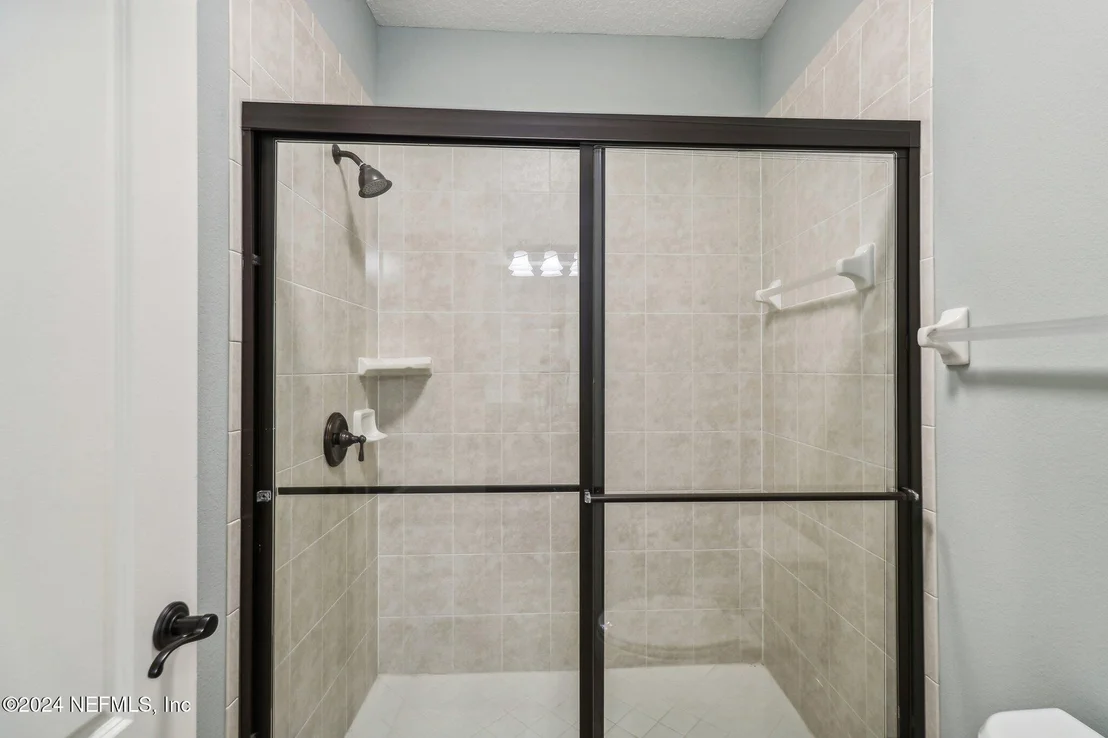 Photo of 1334 REDBOURNE Lane