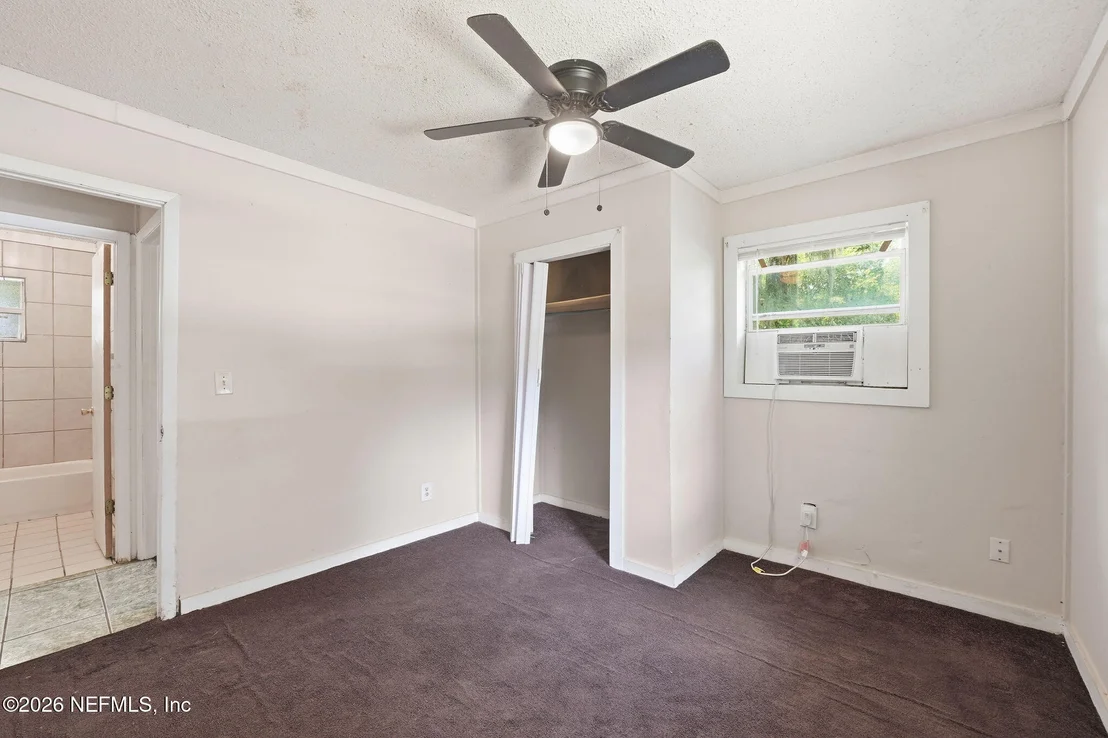 Photo of 1029 W 12TH Street
