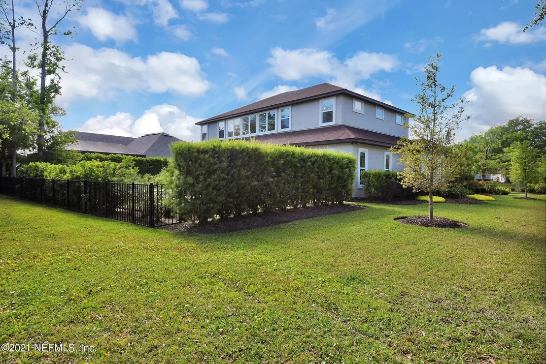 Photo of 605 DONALD ROSS Way