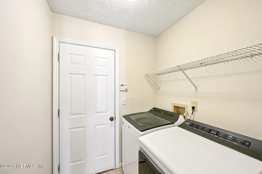 Photo of 392 MAPLEWOOD Drive