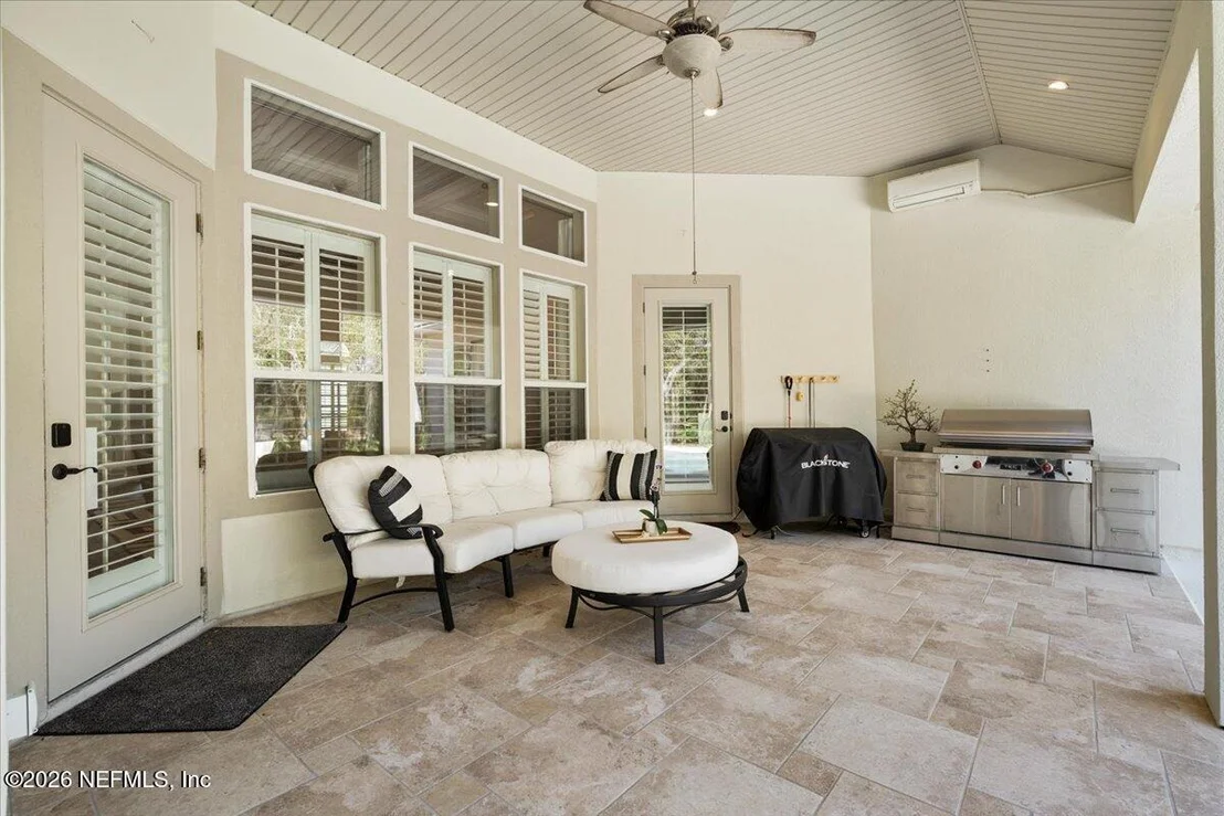 Photo of 541 SEBASTIAN Square