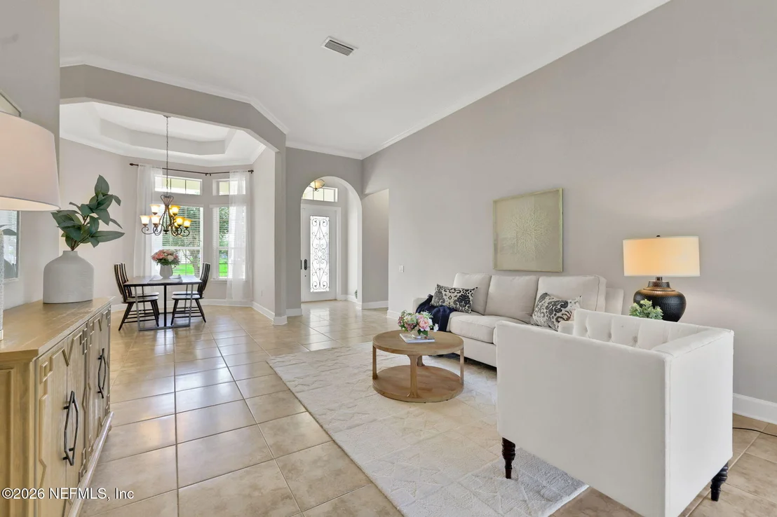Photo of 1013 INVERNESS Drive