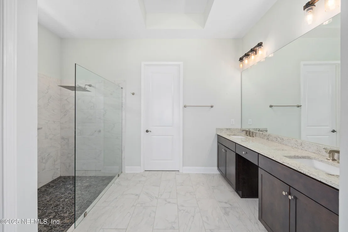 Photo of 162 PARKBLUFF Circle
