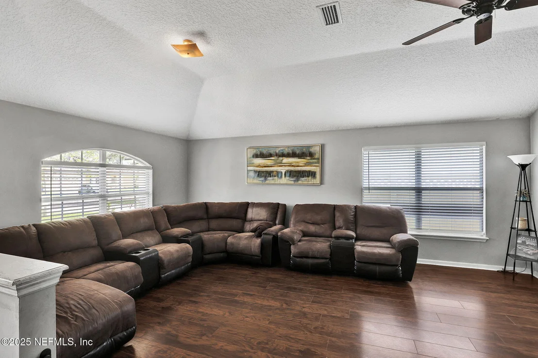 Photo of 1709 WINDOVER Place