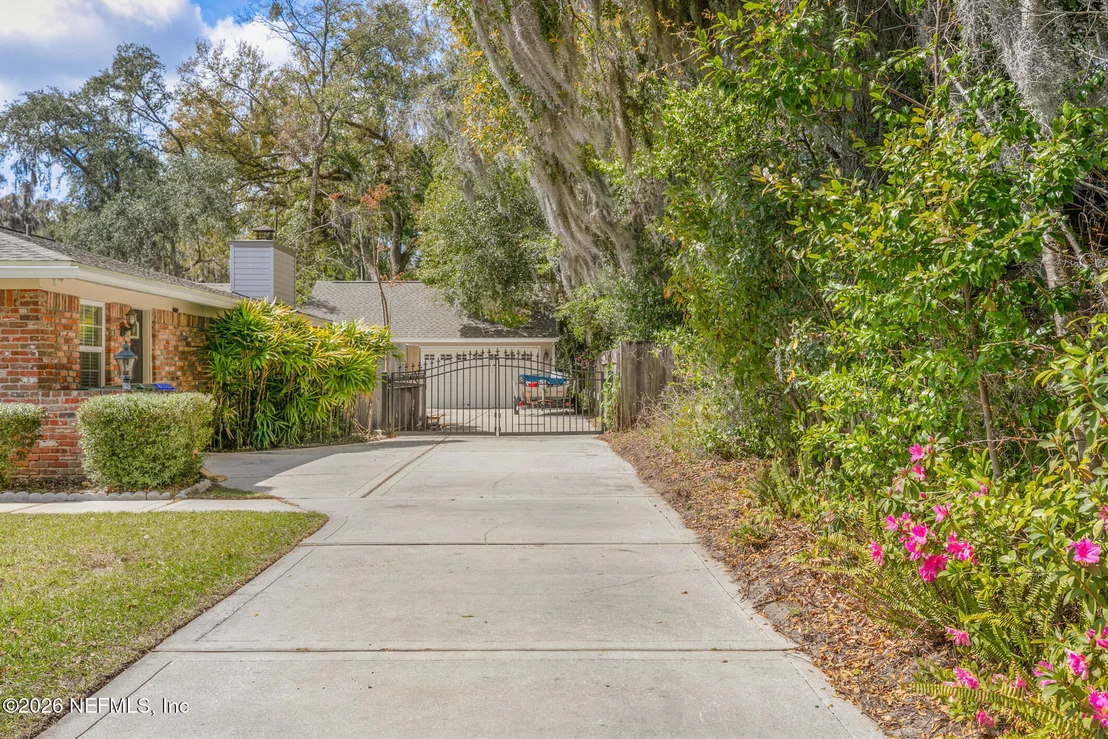 Photo of 2320 HOLLY LEAF Lane