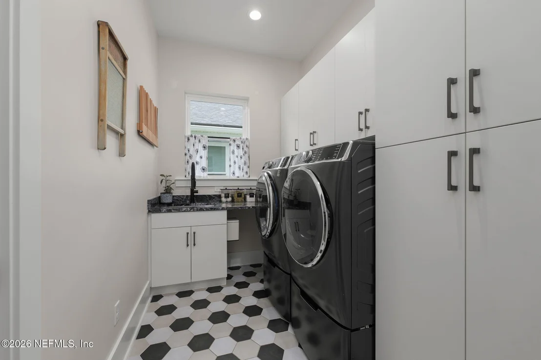 Photo of 95 PALM CREST Drive
