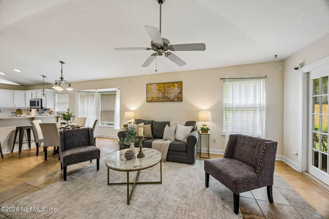 Photo of 556 REDBERRY Lane