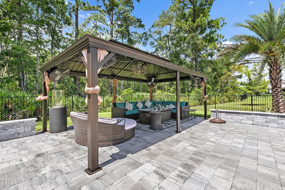 Photo of 10468 SILVERBROOK Trail
