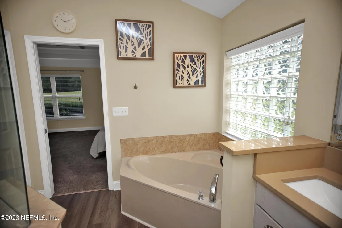 Photo of 944 OXFORD Drive