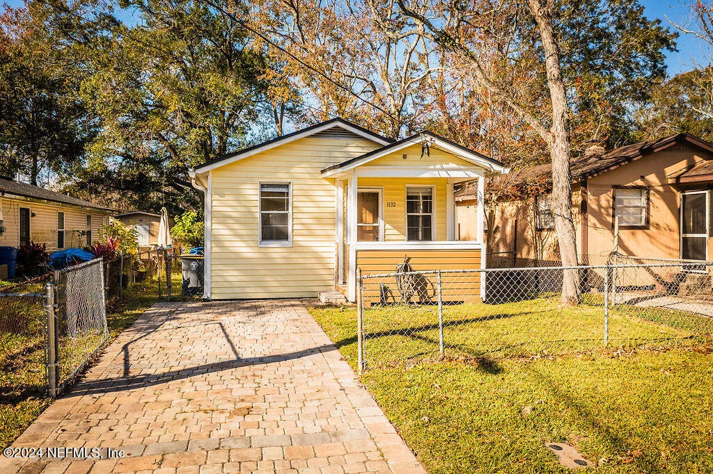 Photo of 1132 DIVISION Street