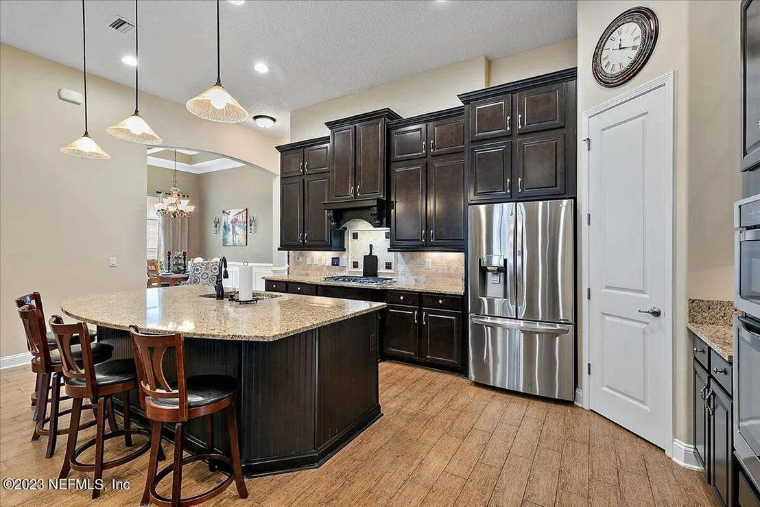 Photo of 158 STAPLEHURST Drive