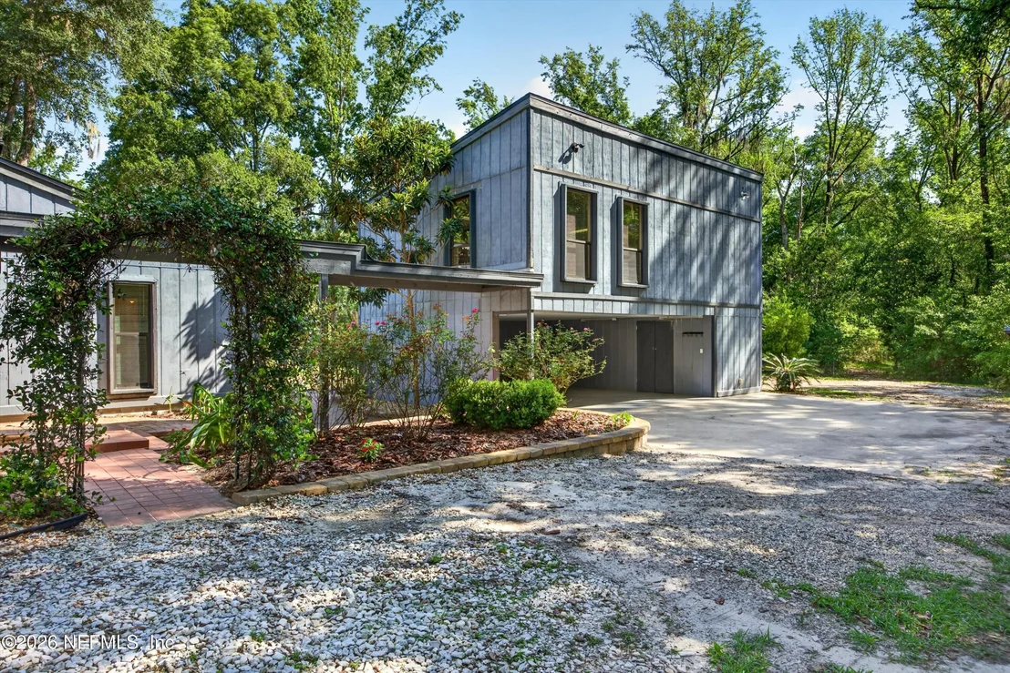 Photo of 2411 HALPERNS Way