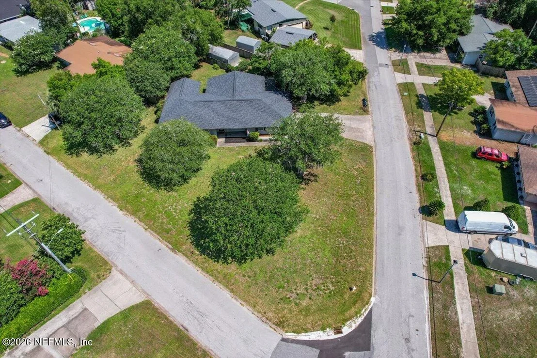 Photo of 560 MANDALAY Road