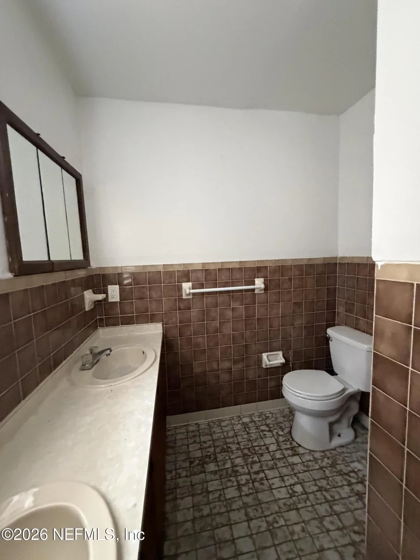 Photo of 528 TROUT RIVER Drive