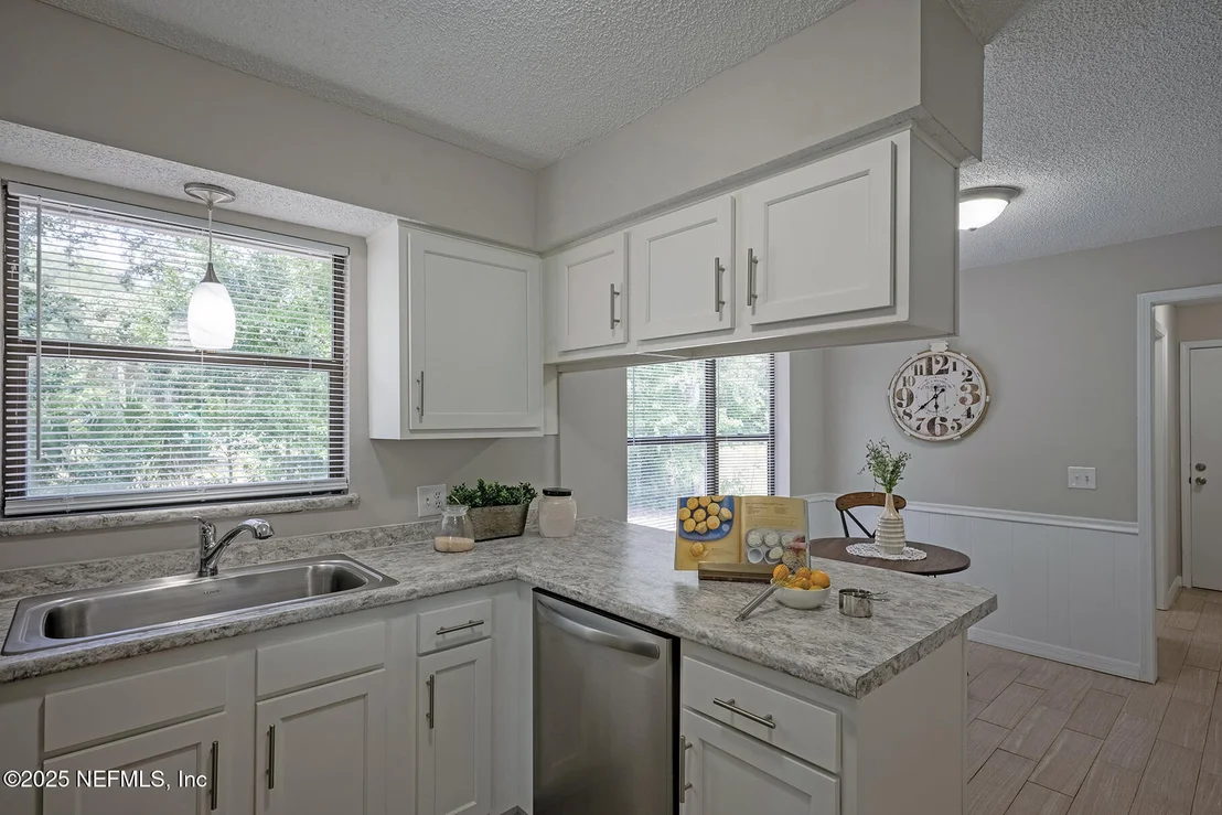 Photo of 2576 BOTTOMRIDGE Drive