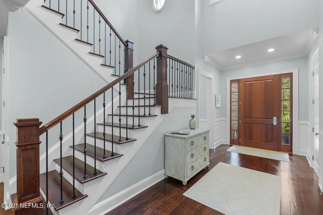 Photo of 236 LAUREL Lane
