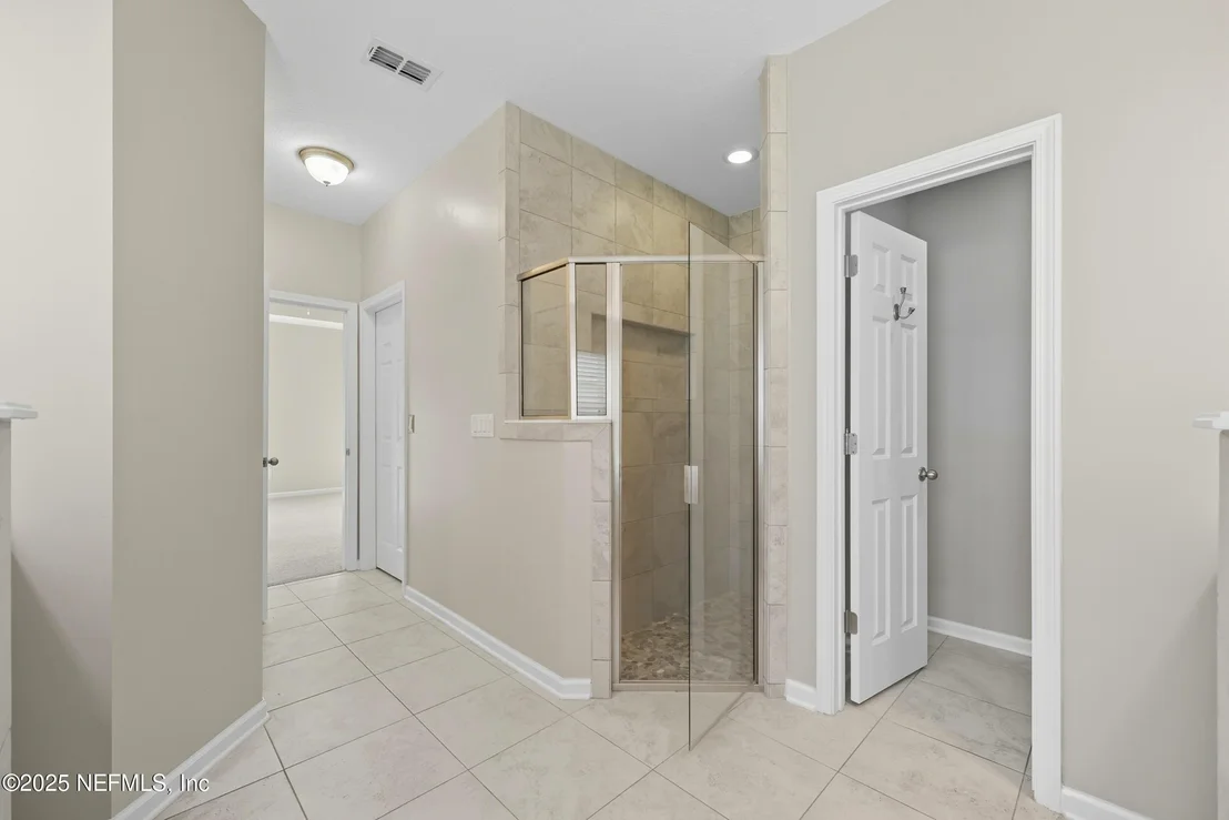 Photo of 96072 BREEZEWAY Court
