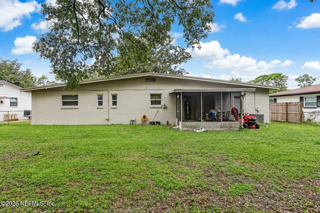 Photo of 3483 THORNHILL Drive