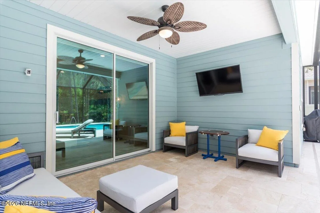 Photo of 472 GLORIETA Drive