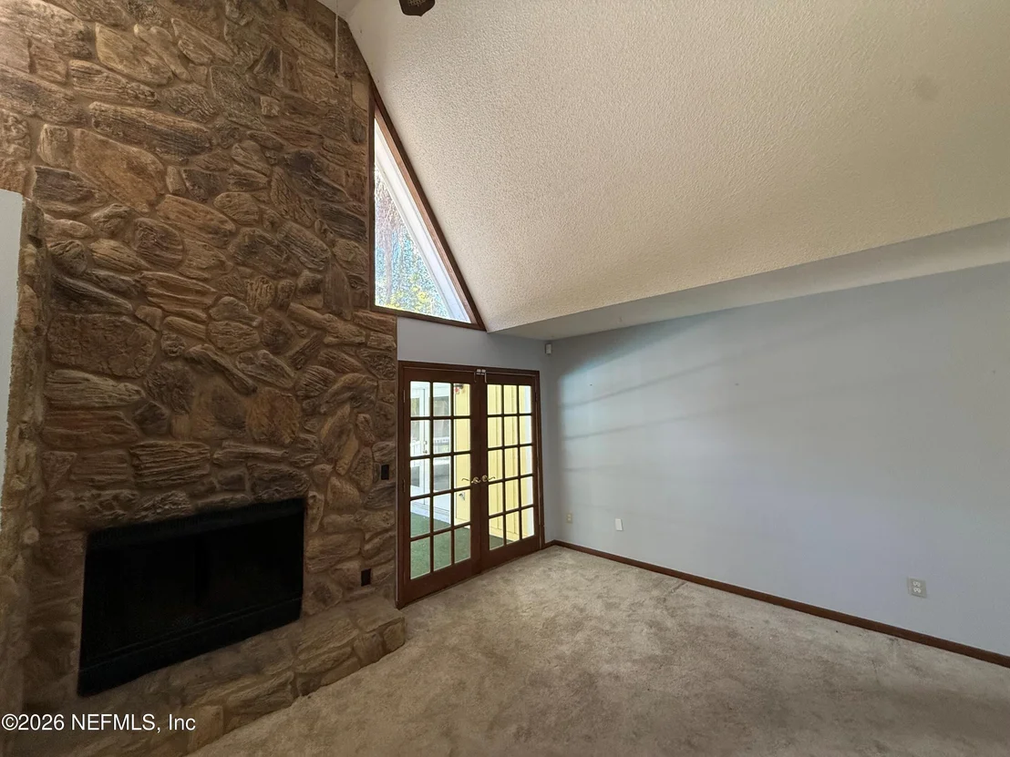 Photo of 2428 SEMINOLE Road