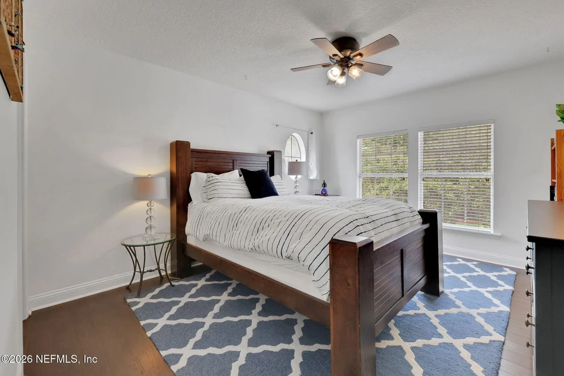 Photo of 1005 MEADOW VIEW Lane