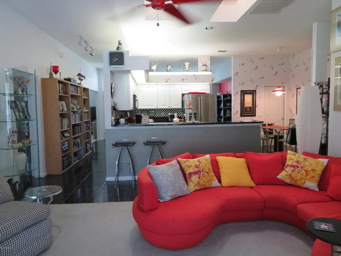 Photo of 1171 LINWOOD Loop