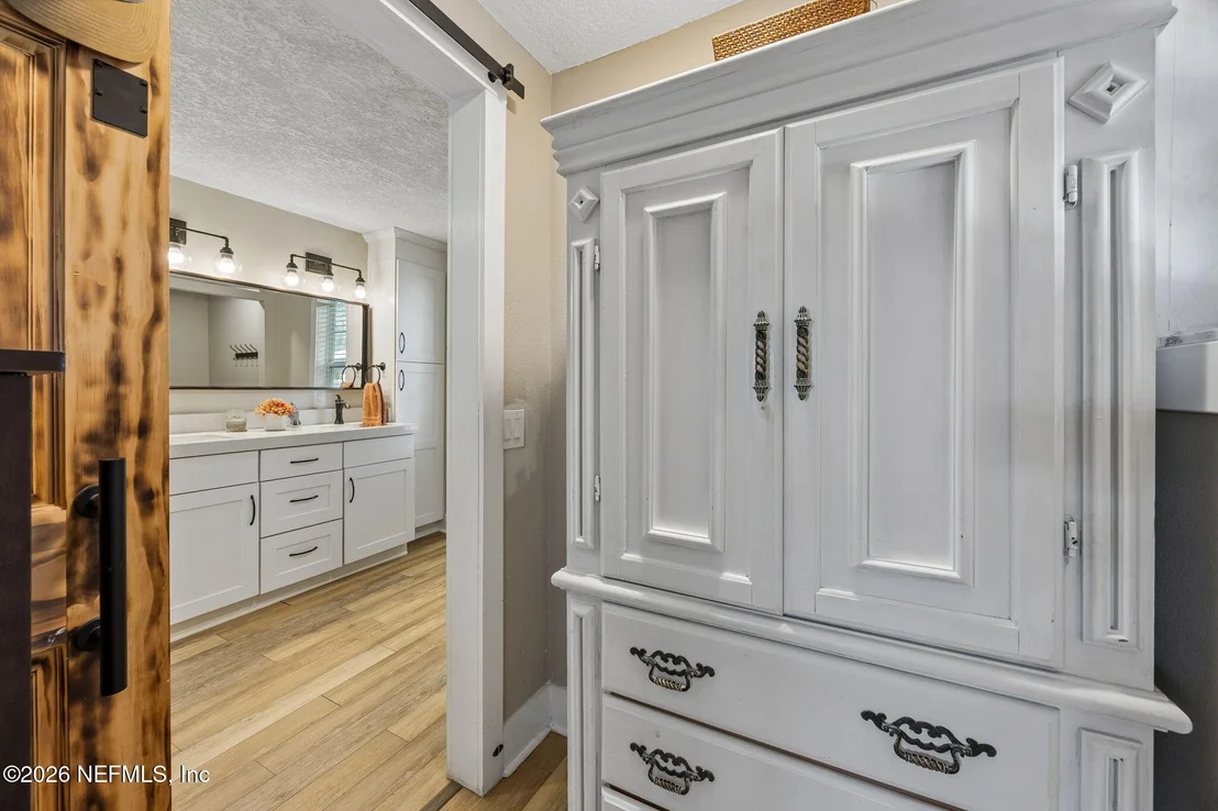 Photo of 8224 HALL Lane