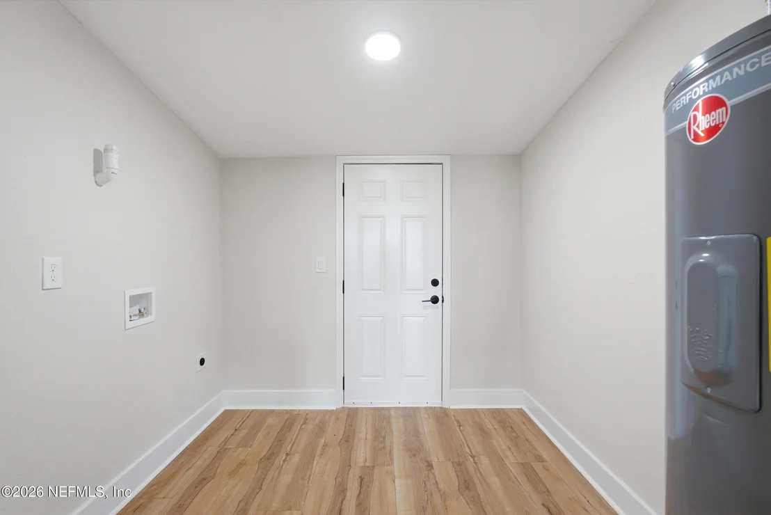 Photo of 6918 PARK Circle