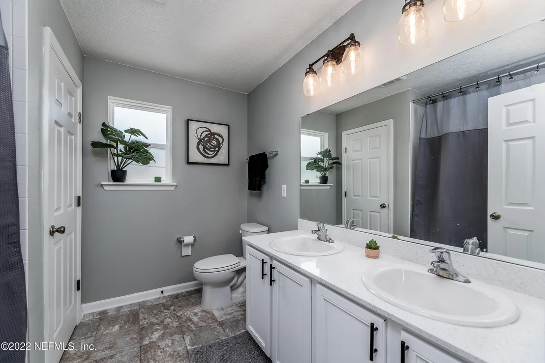 Photo of 8174 GUILD Way