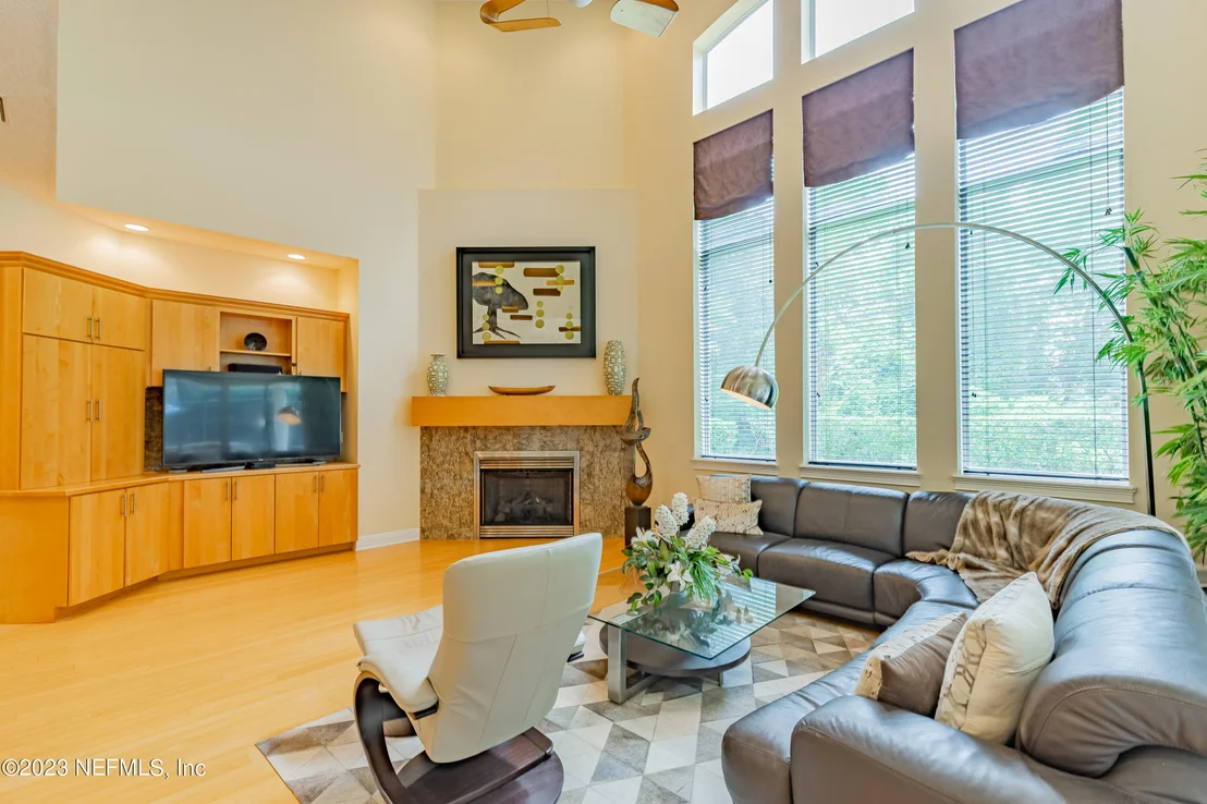 Photo of 1639 DOVER HILL Drive