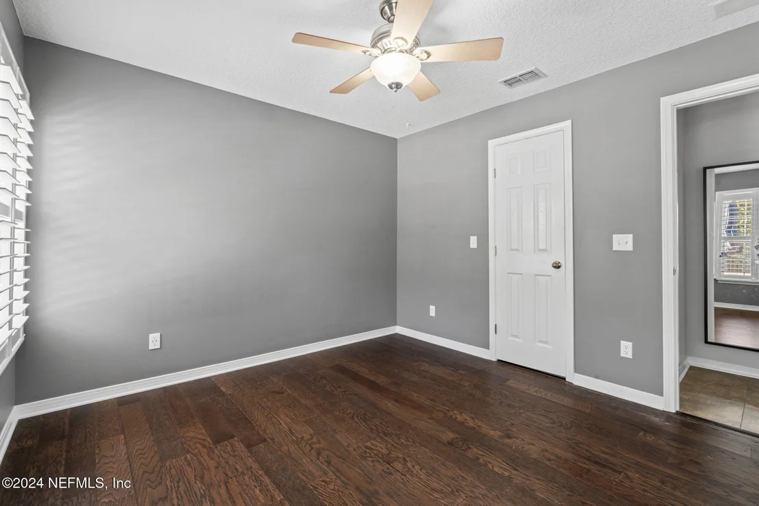 Photo of 44017 GREEN MEADOWS Lane