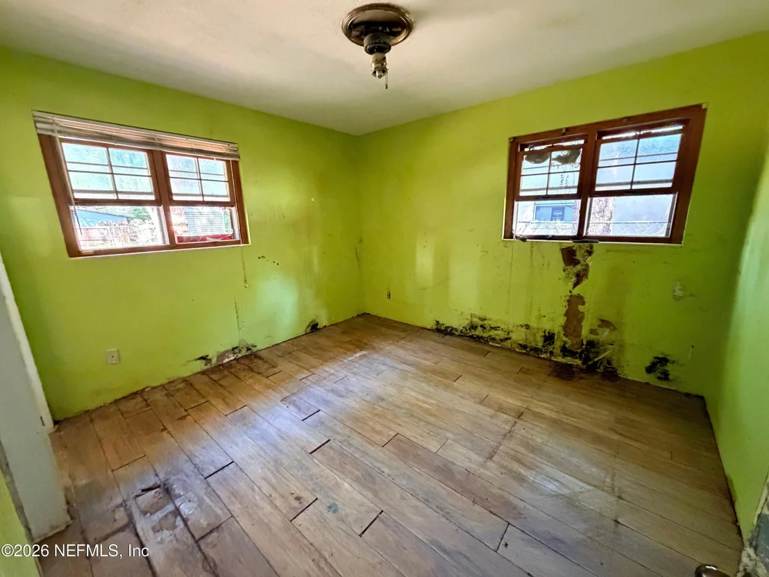 Photo of 1060 LA MARCHE Drive