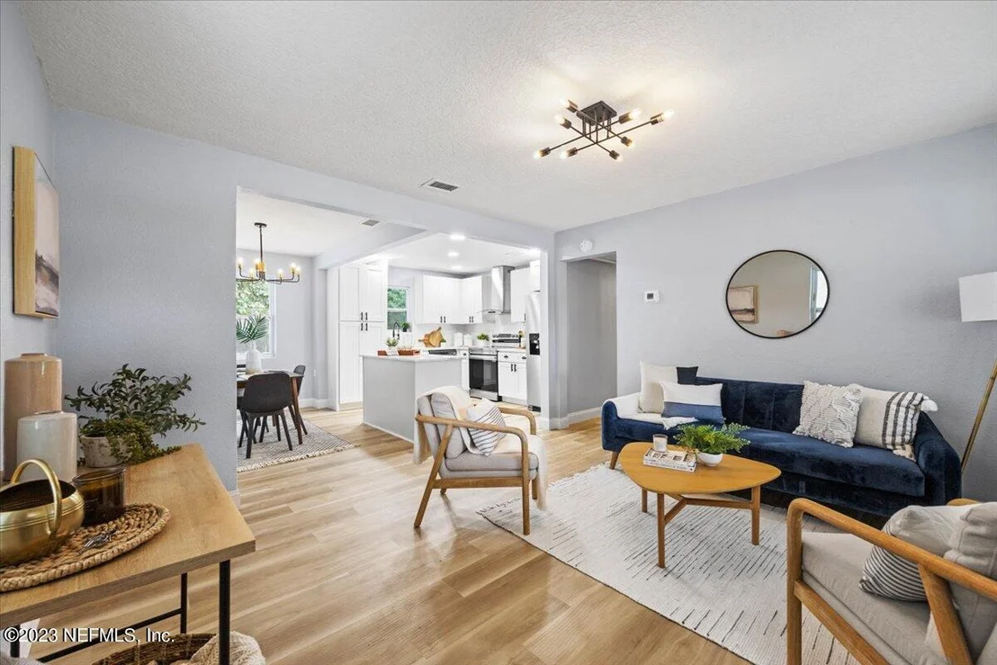 Photo of 7110 MAYAPPLE Road
