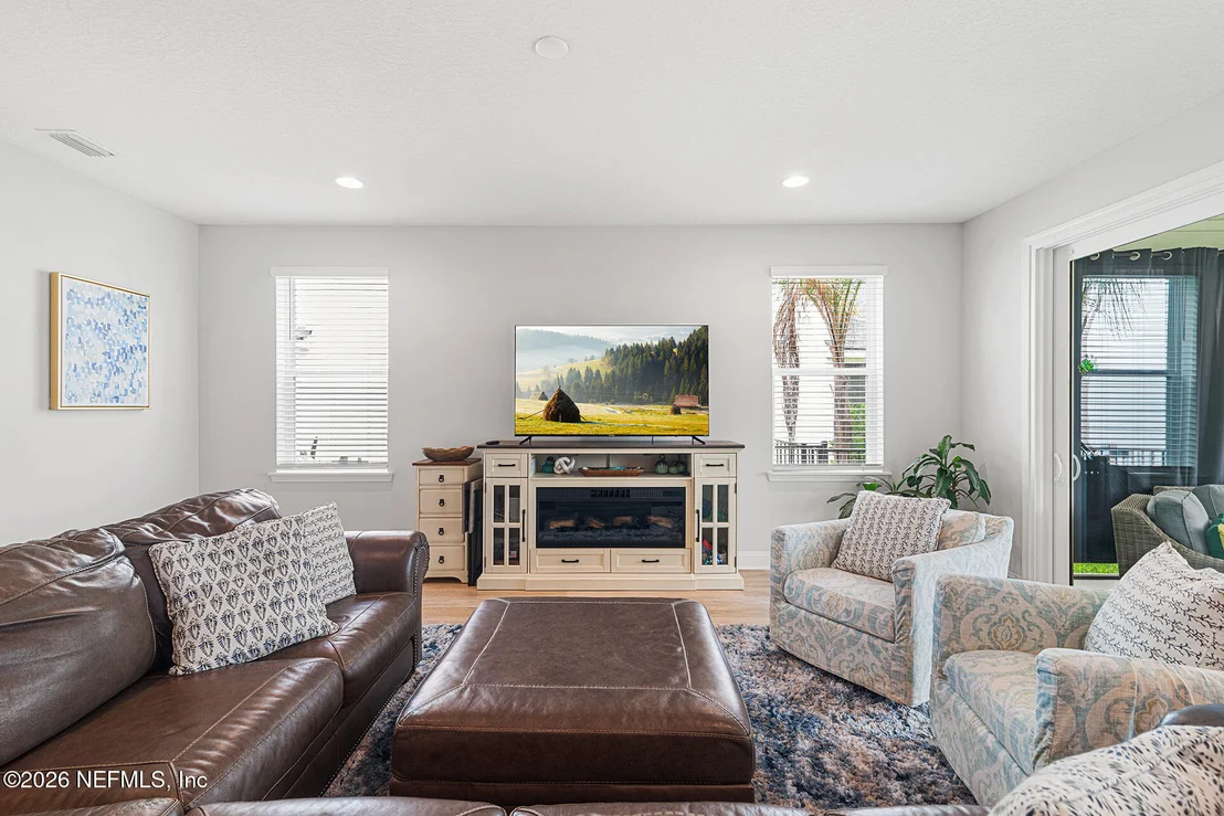 Photo of 428 BLUE HAMPTON Drive