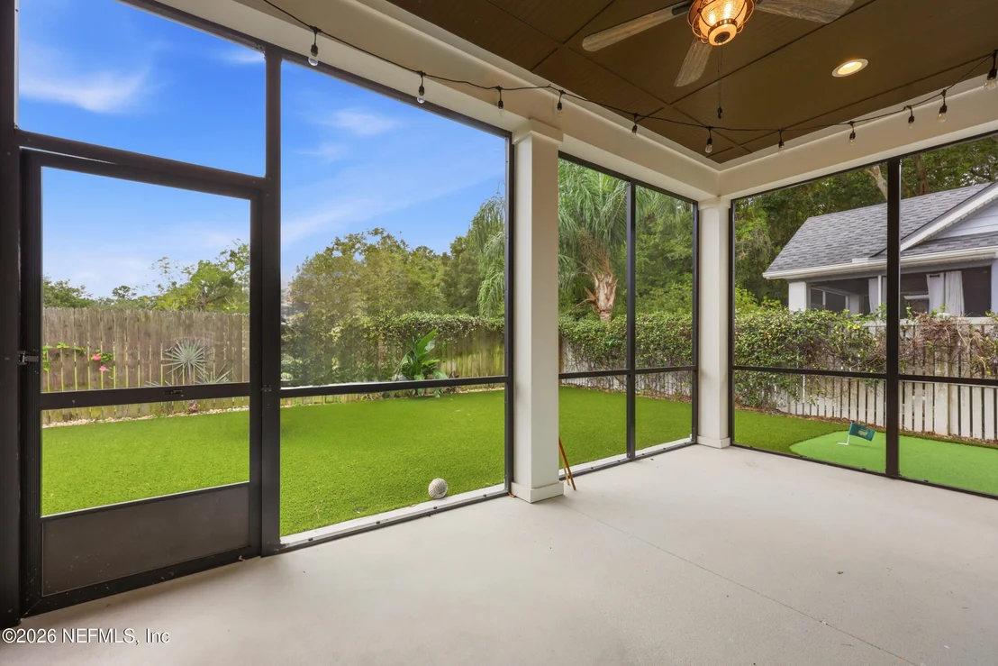 Photo of 760 PARADISE Lane