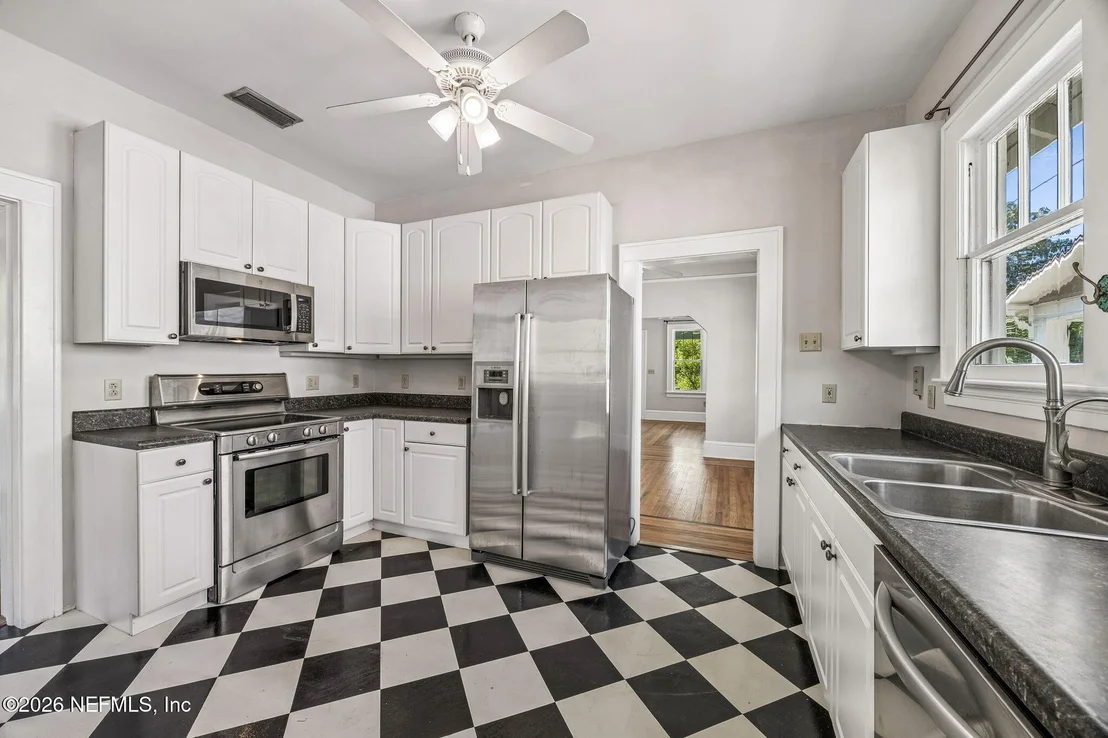 Photo of 2157 ERNEST Street