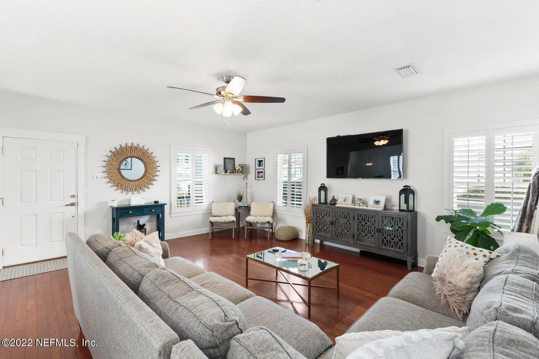 Photo of 3939 PALM Way