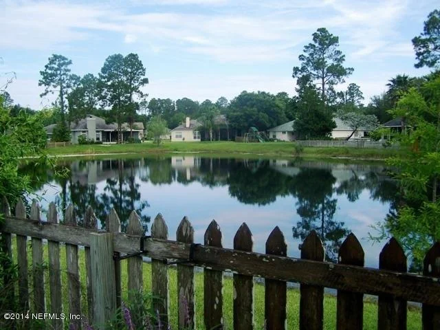 Photo of 525 Willow Oak Lane