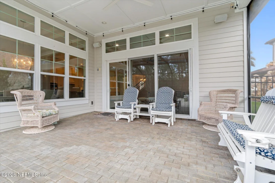 Photo of 195 GLENNEYRE Circle