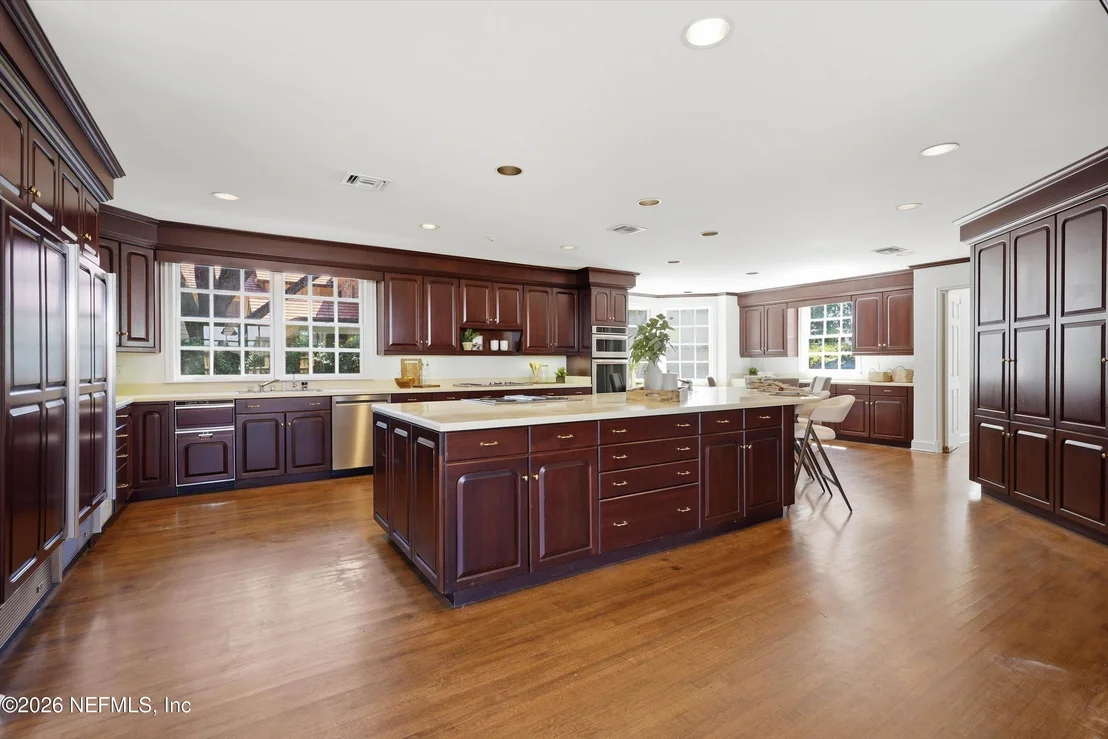 Photo of 959 MAPLE Lane